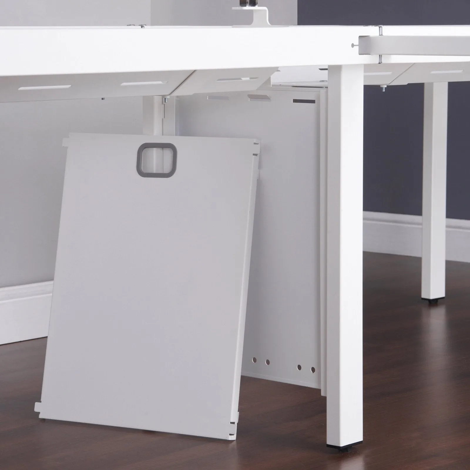 Adapt mass vertical cable riser for intermediate bench leg