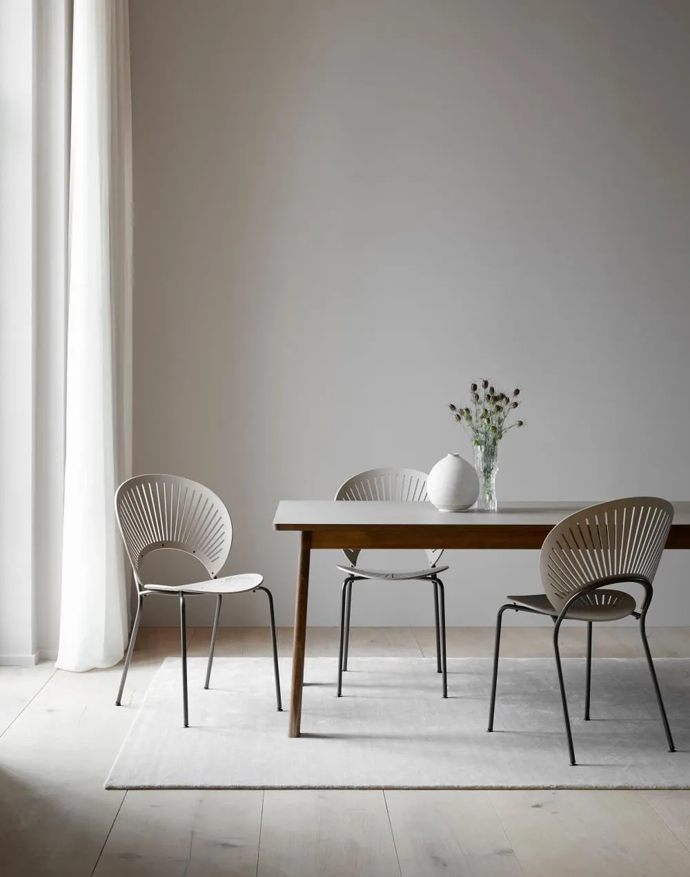 Ana dining table with extension