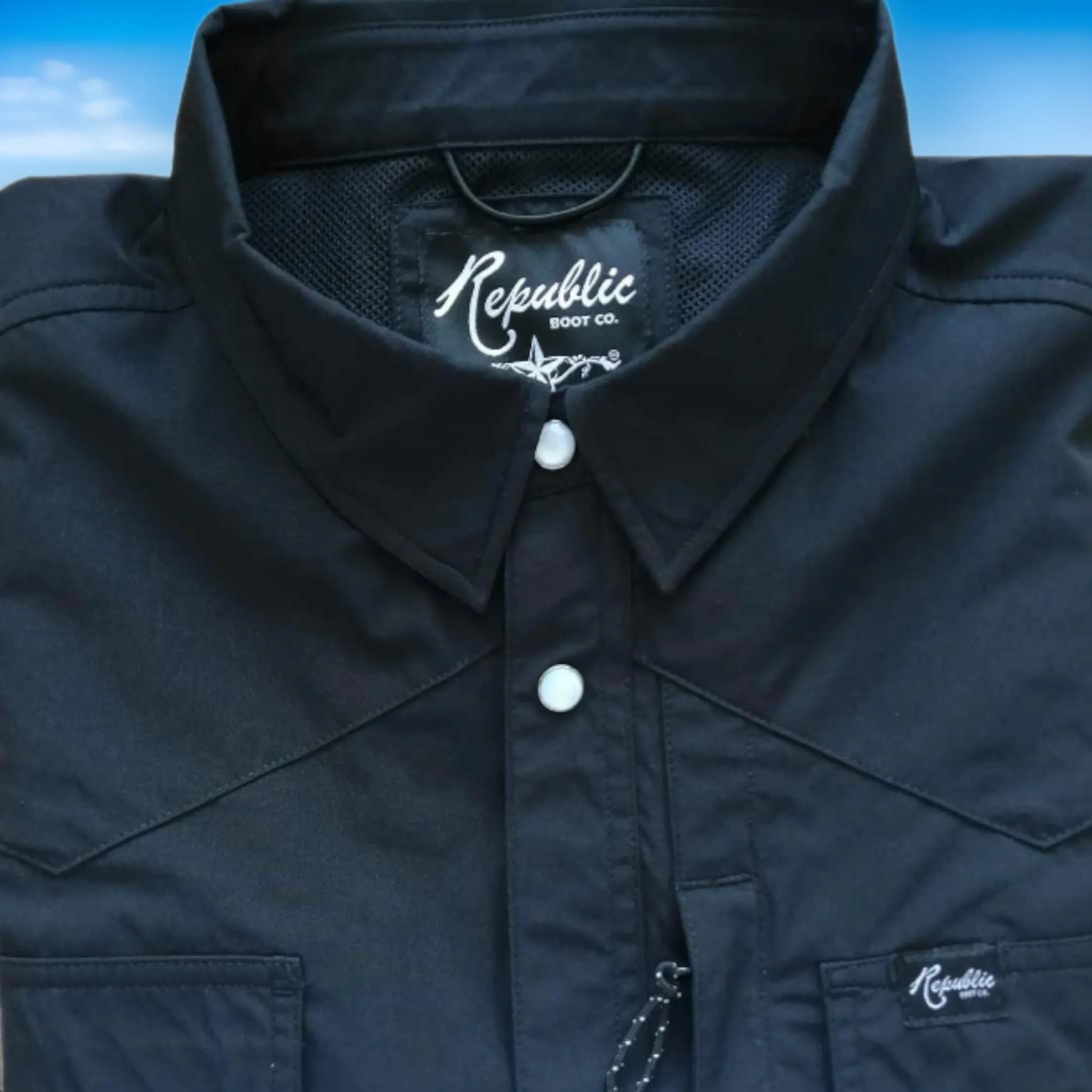Black Performance Shirt - Short Sleeve