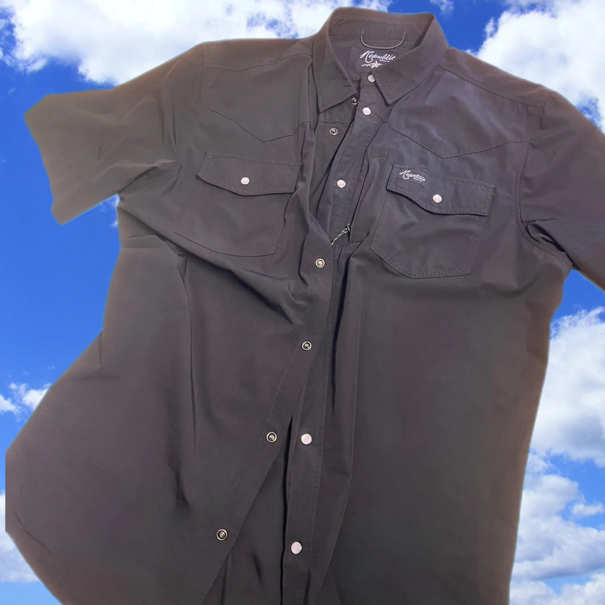 Black Performance Shirt - Short Sleeve