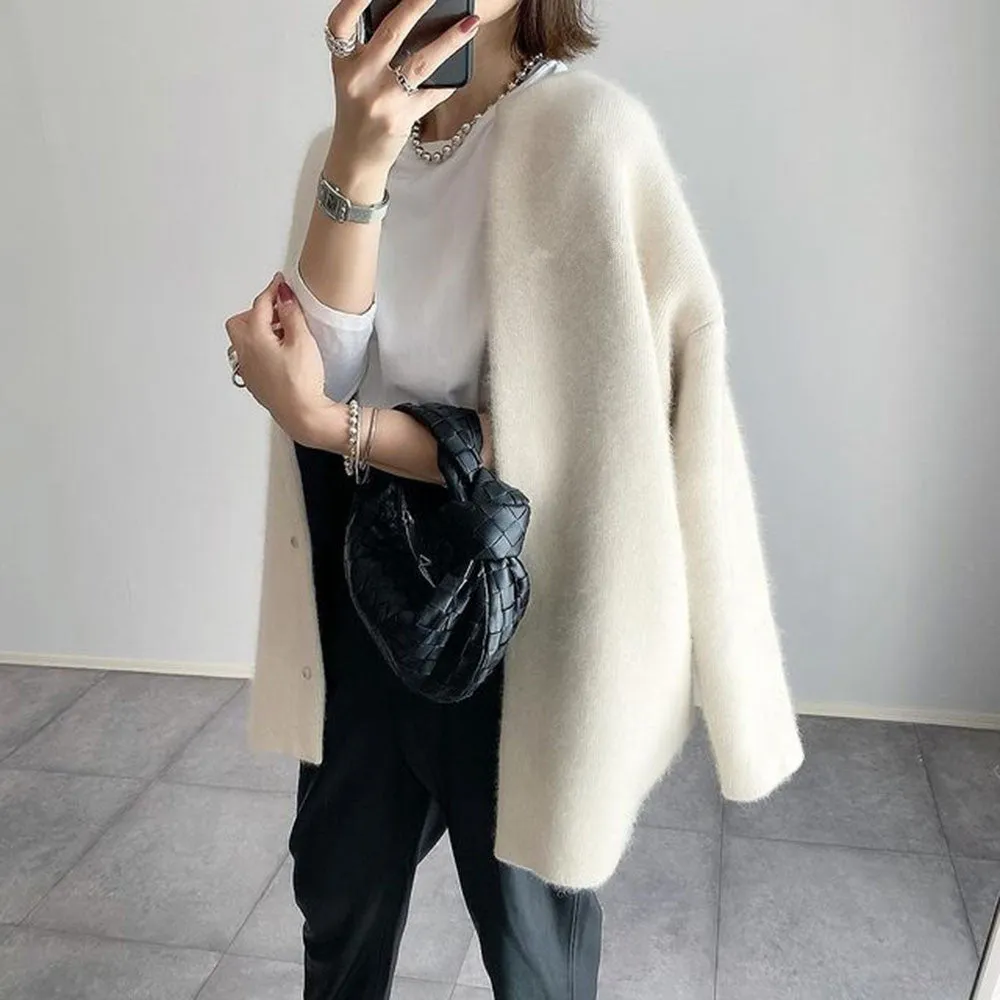 Chlo | Elegant Cashmere Cardigan