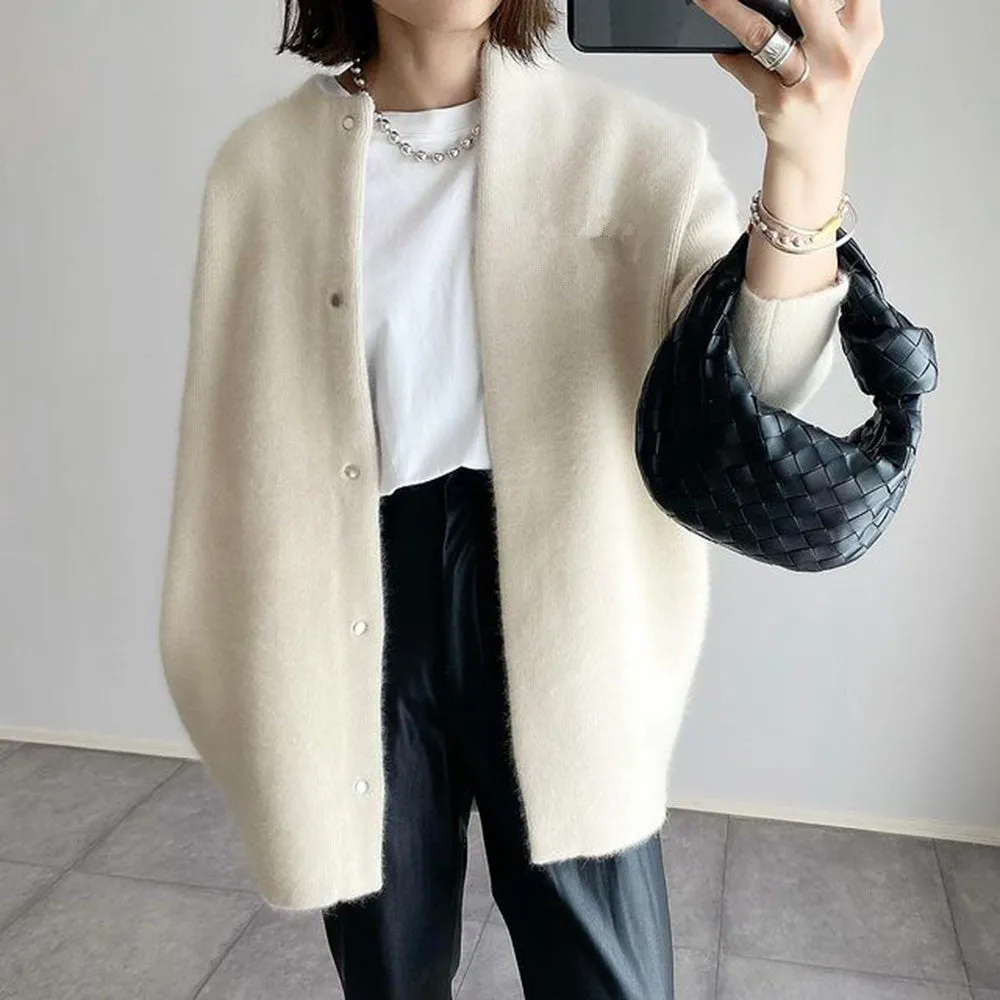 Chlo | Elegant Cashmere Cardigan