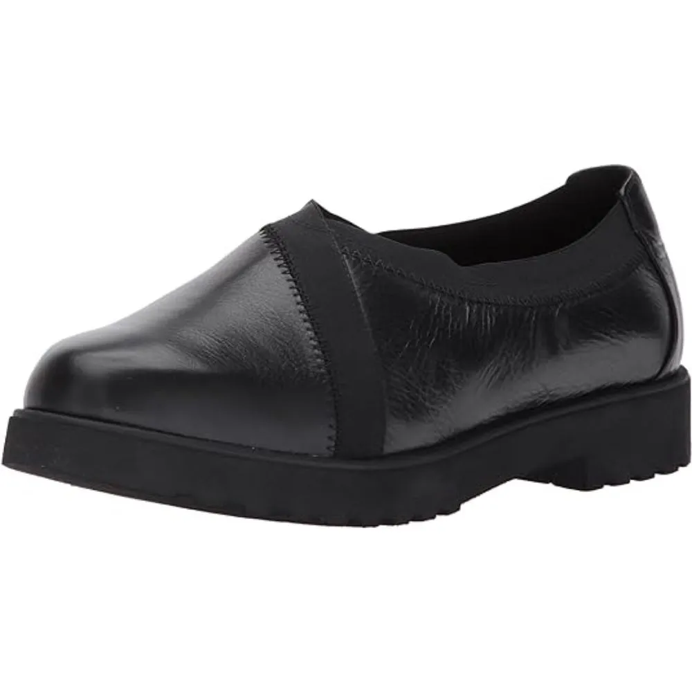 Clarks Women's Bellevue Cedar Slip-on Loafer Black Leather