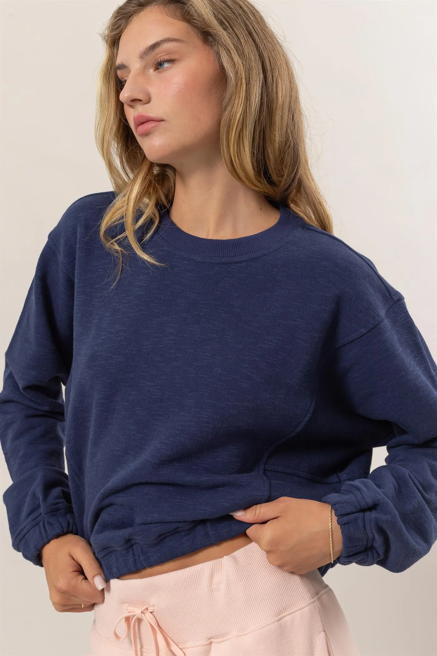 DZ24F991-Cropped Pullover Sweatshirt