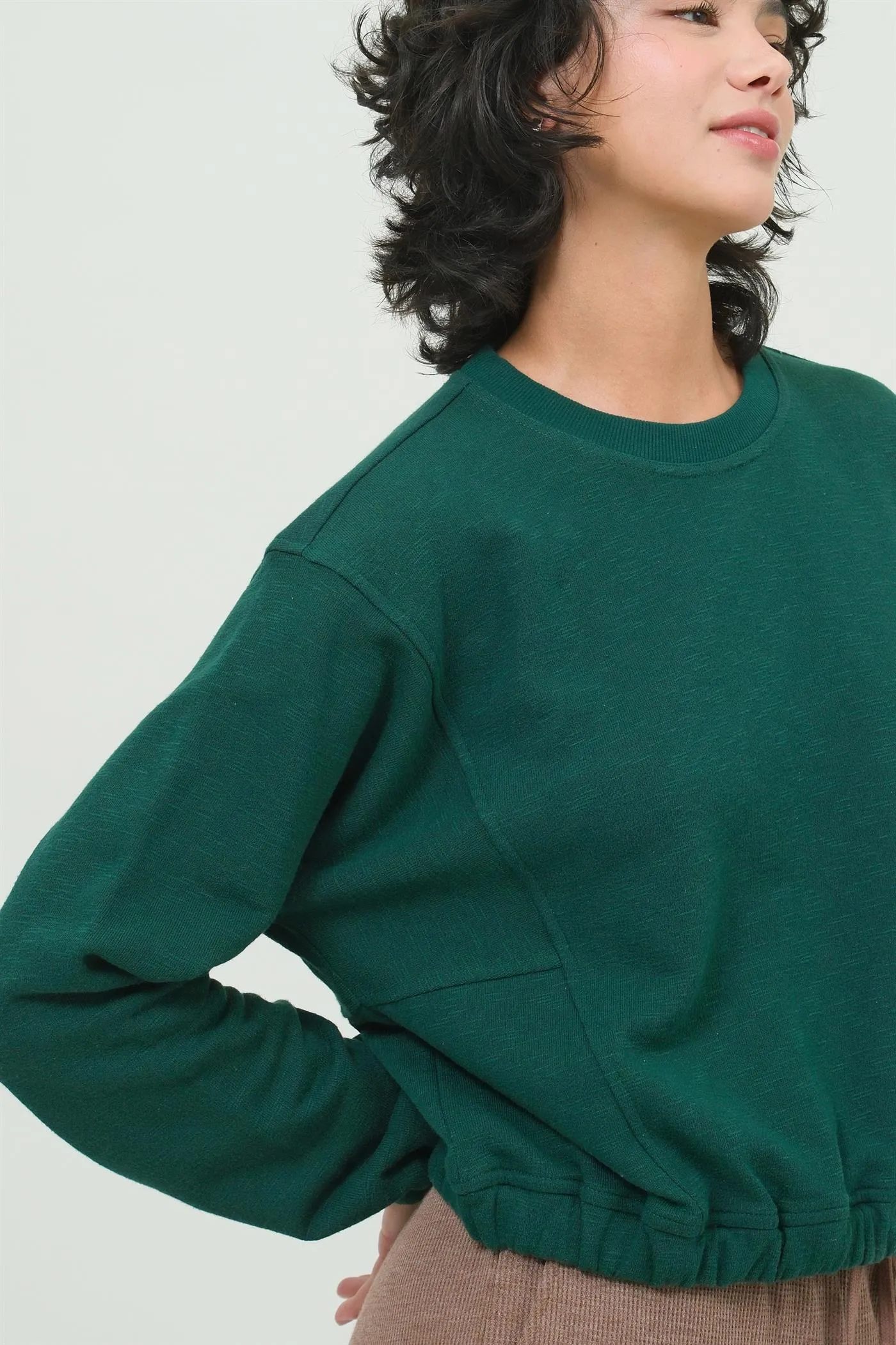 DZ24F991-Cropped Pullover Sweatshirt
