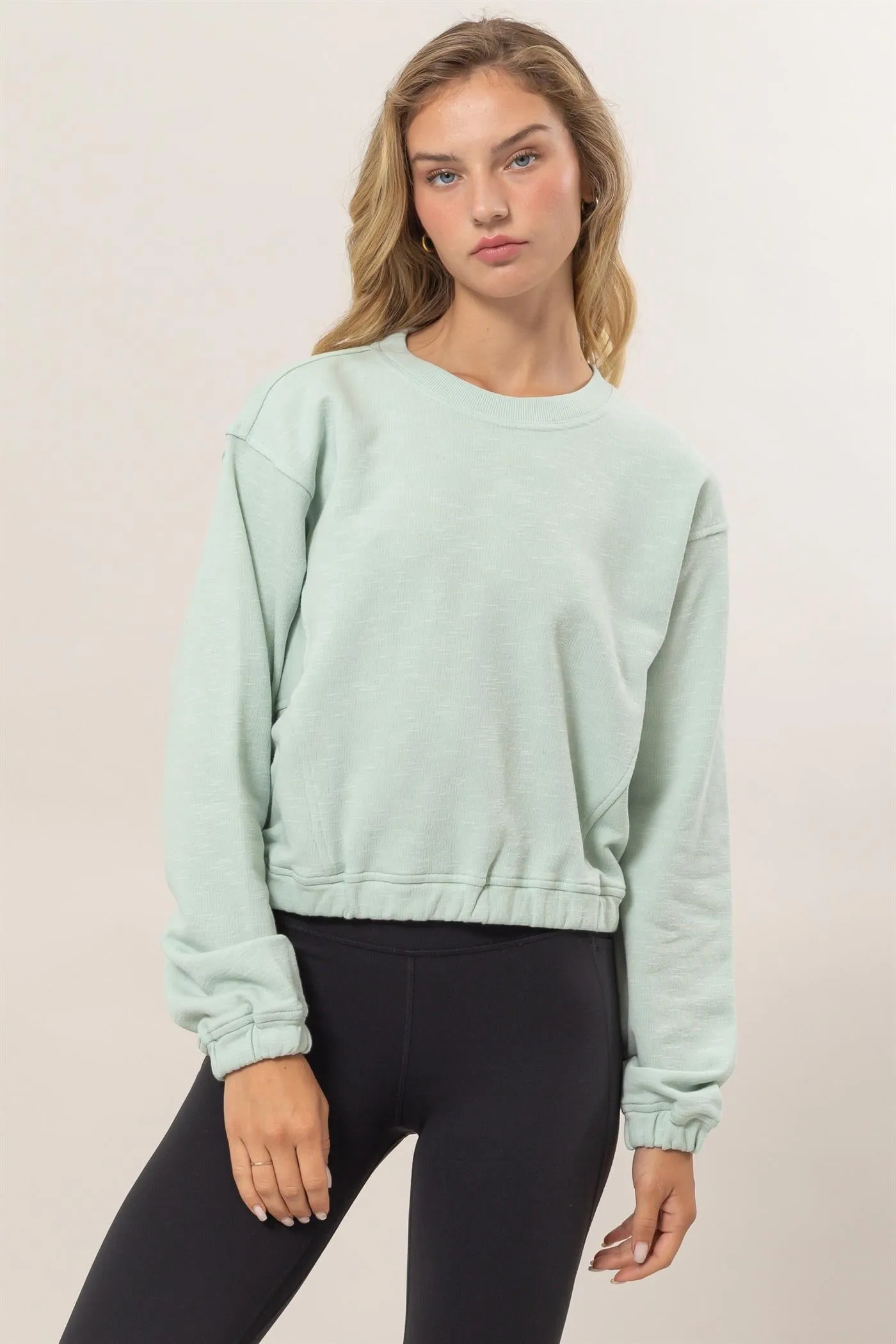 DZ24F991-Cropped Pullover Sweatshirt