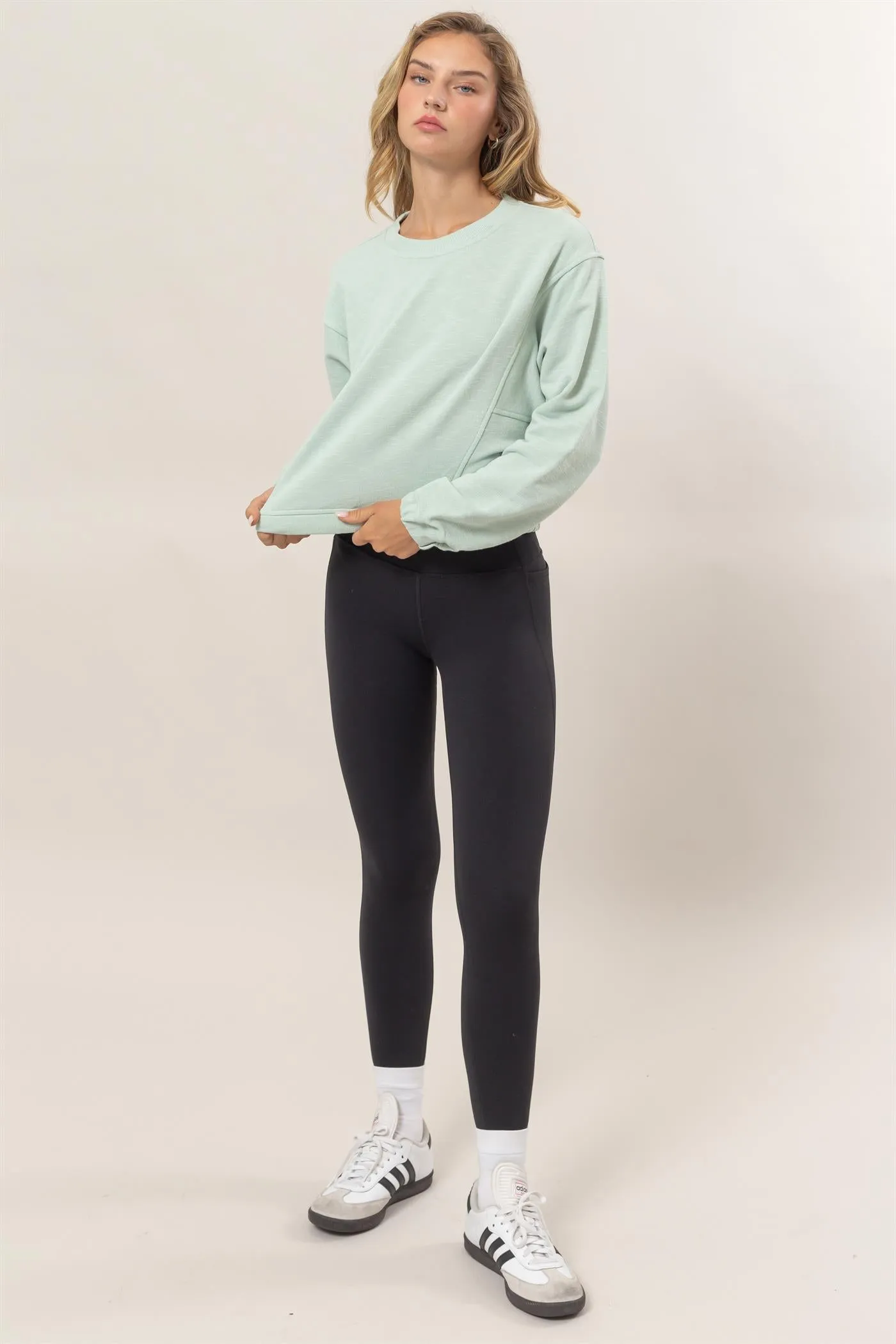 DZ24F991-Cropped Pullover Sweatshirt