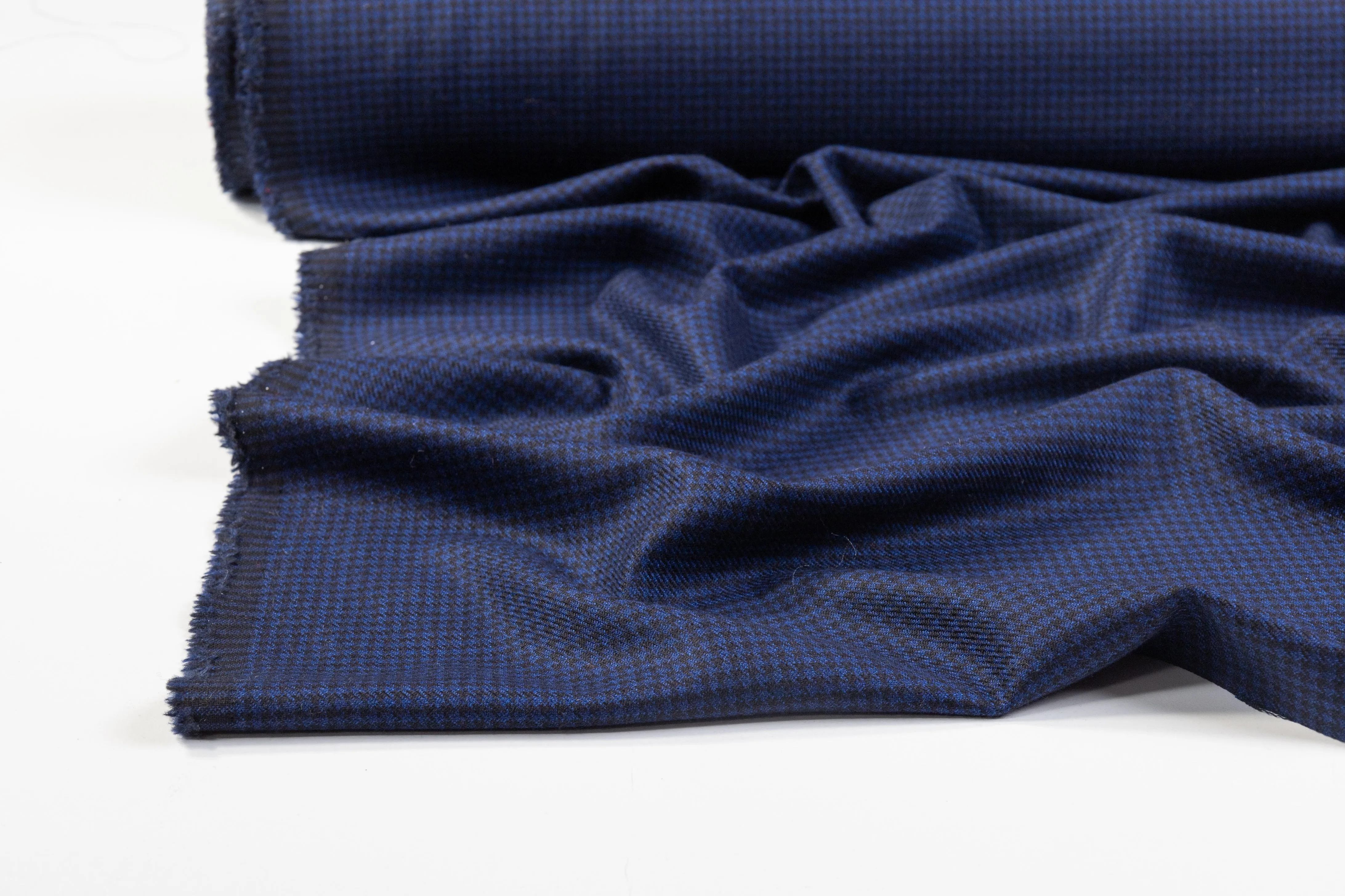 Micro Houndstooth Italian Wool Suiting -