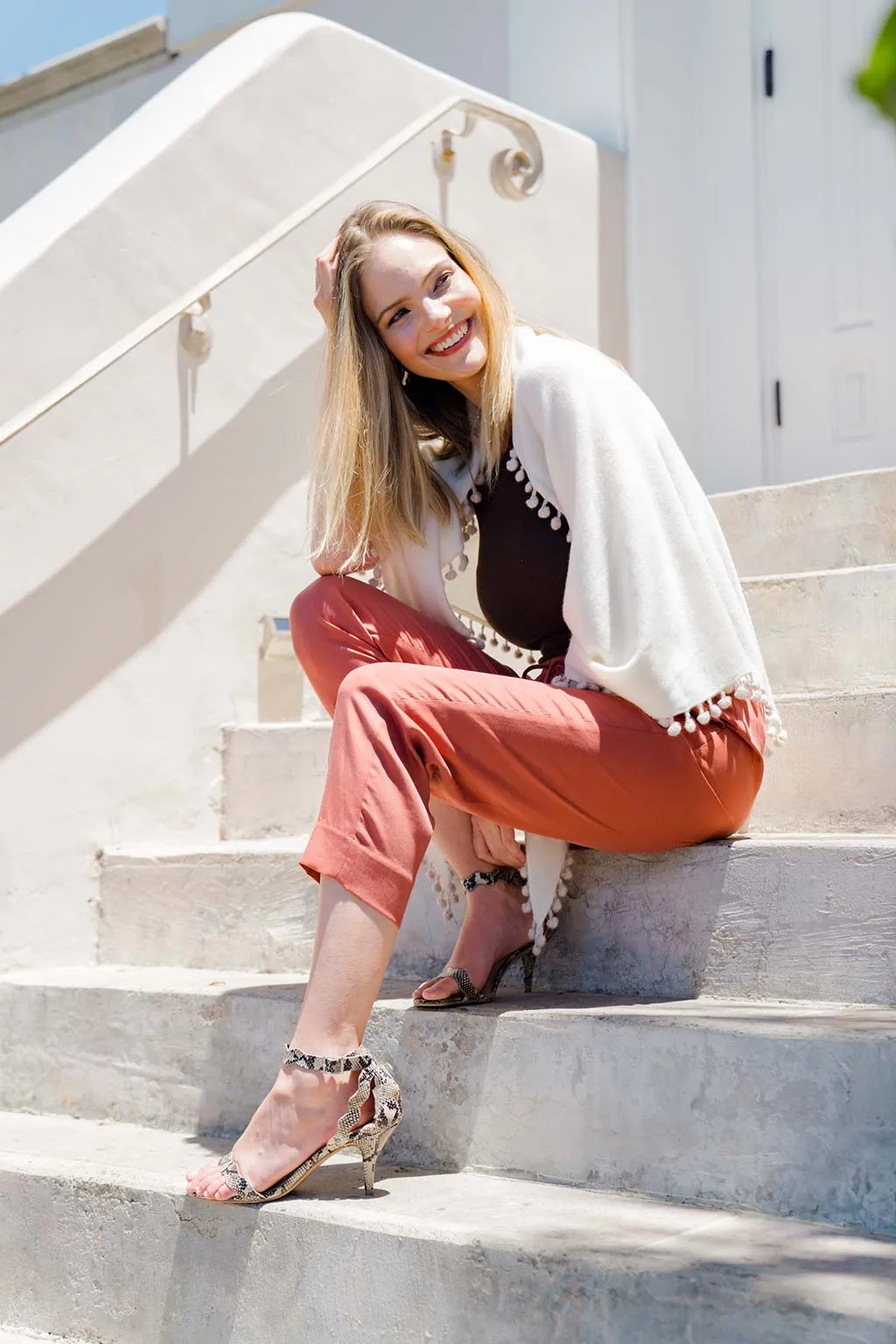Pom-Pom Triangle Wrap - Ivory