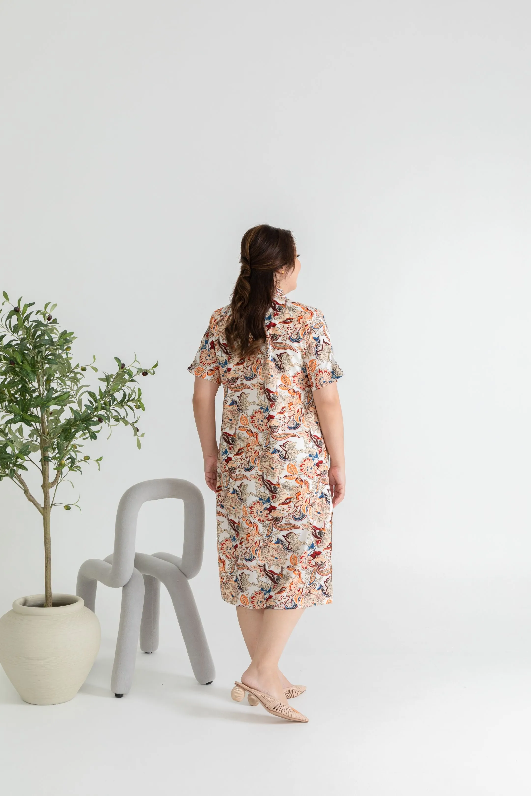 Printed Throw Outerwear (Batik)