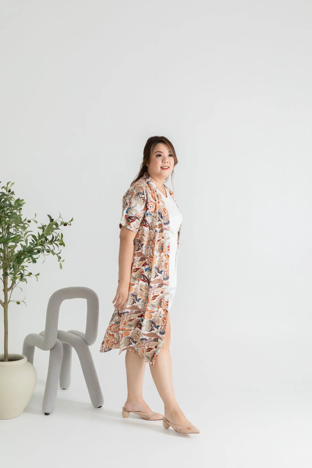 Printed Throw Outerwear (Batik)