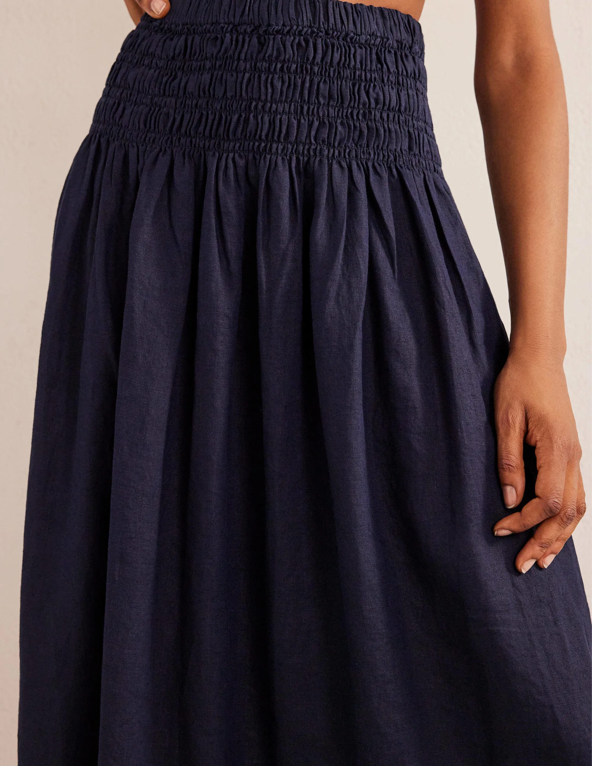 Shirred Waist Linen Midi Skirt-Navy