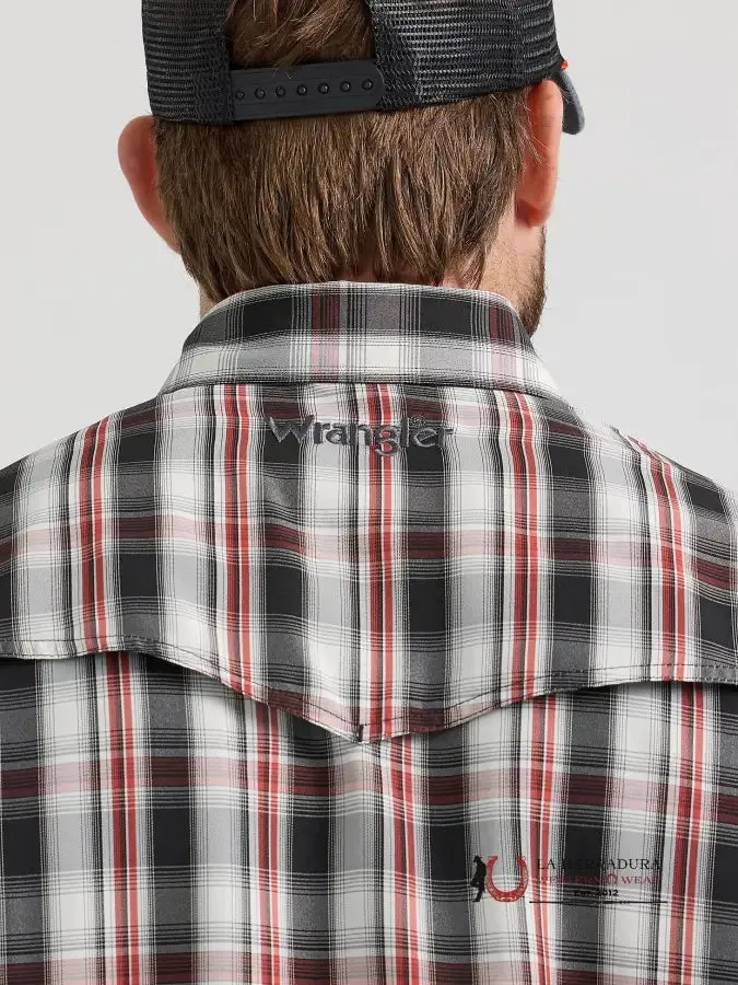 WRANGLER PERFORMANCE CLASSIC FIT BLACK/RED LONG SLEEVE 2661
